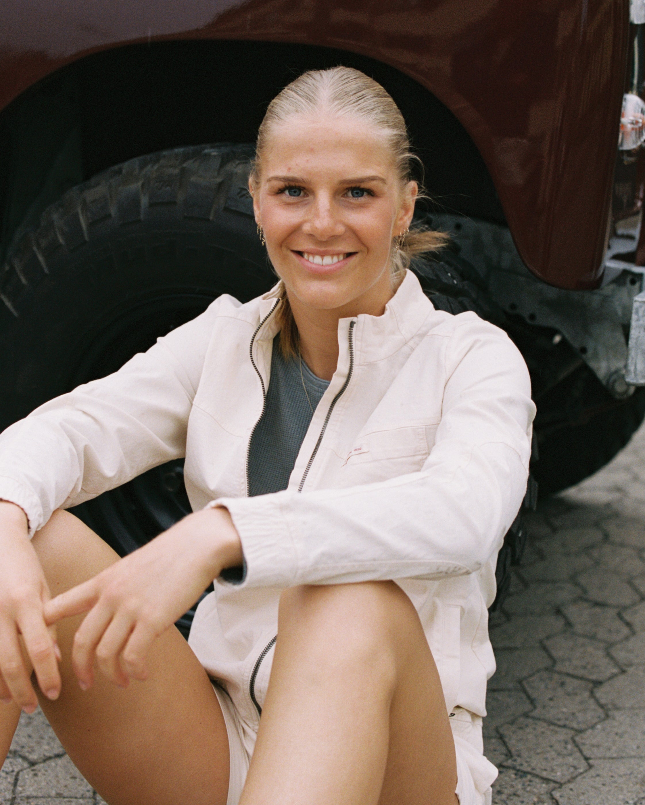 Ditch-Hiker Jacket Womens Oatmeal lifestyle