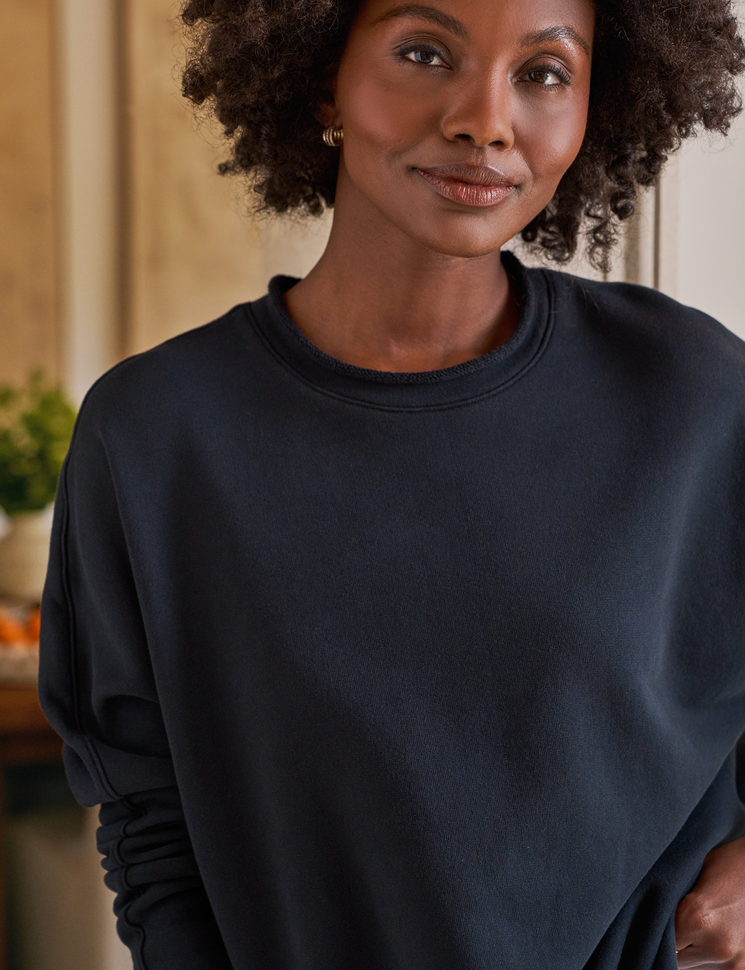 Anna - Long-Sleeve Capelet