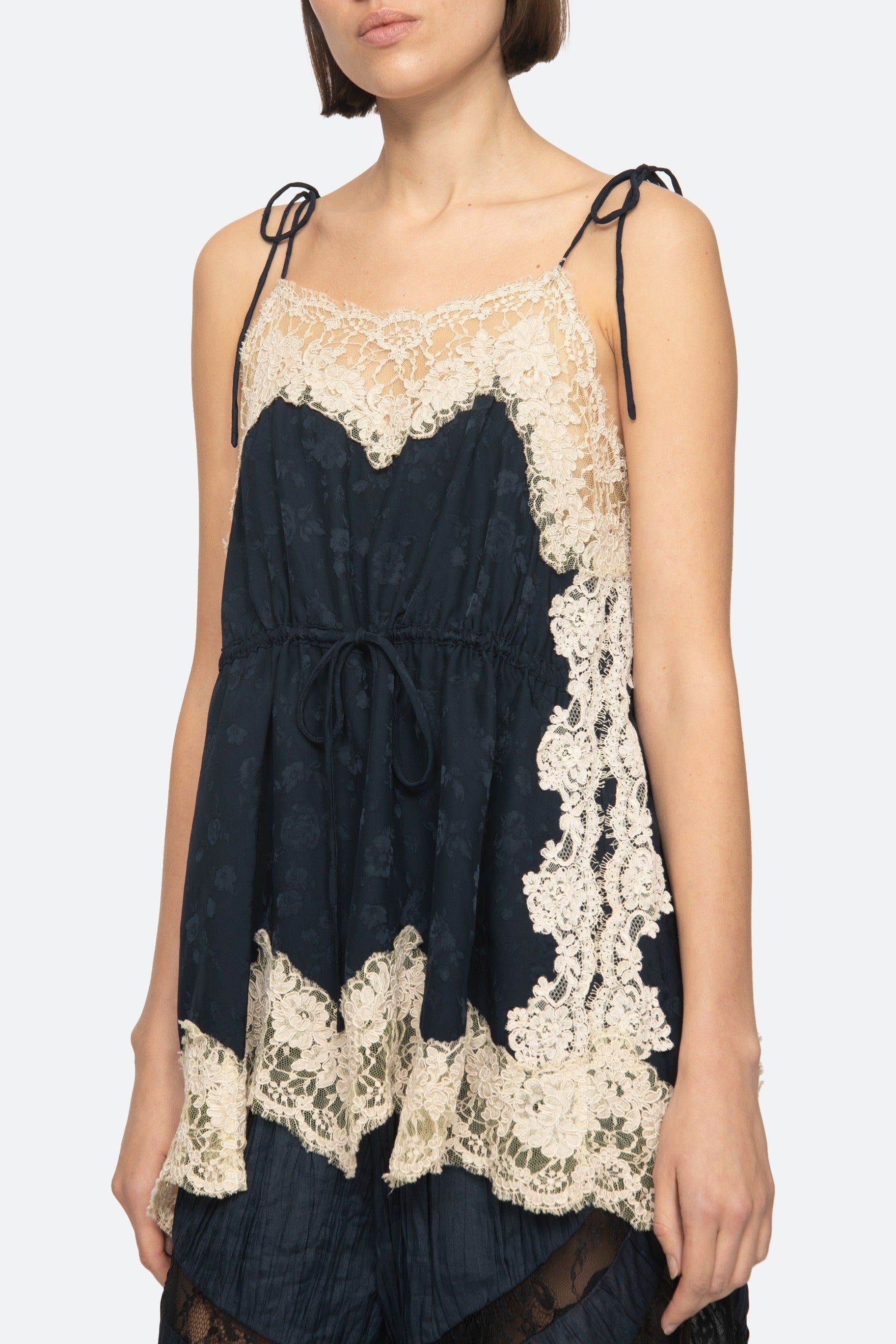 SHAY LACE TIE CAMISOLE (D1)