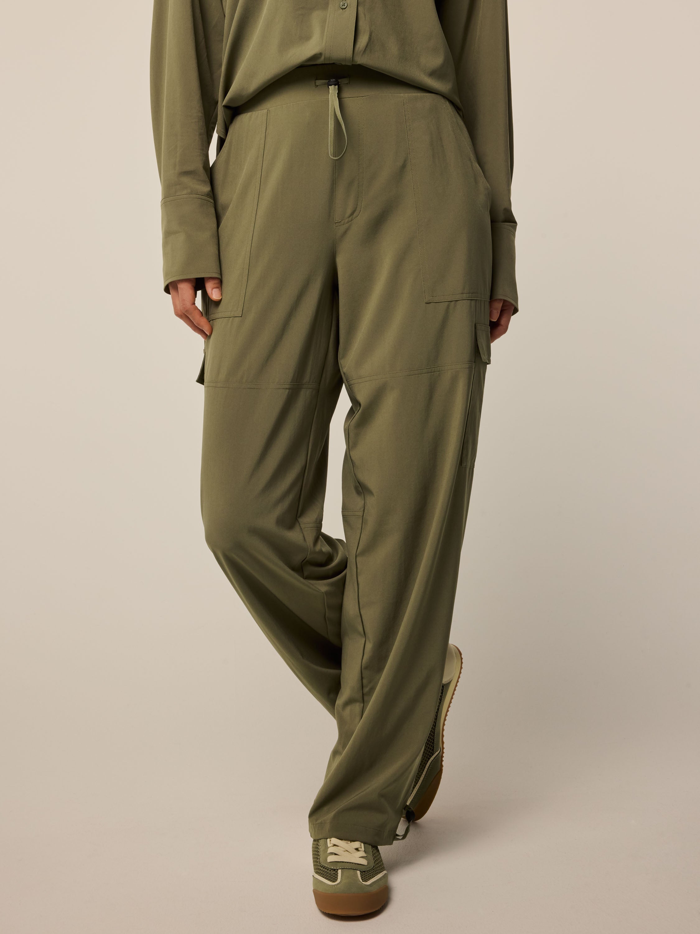 Ashe Cargo Pant detail