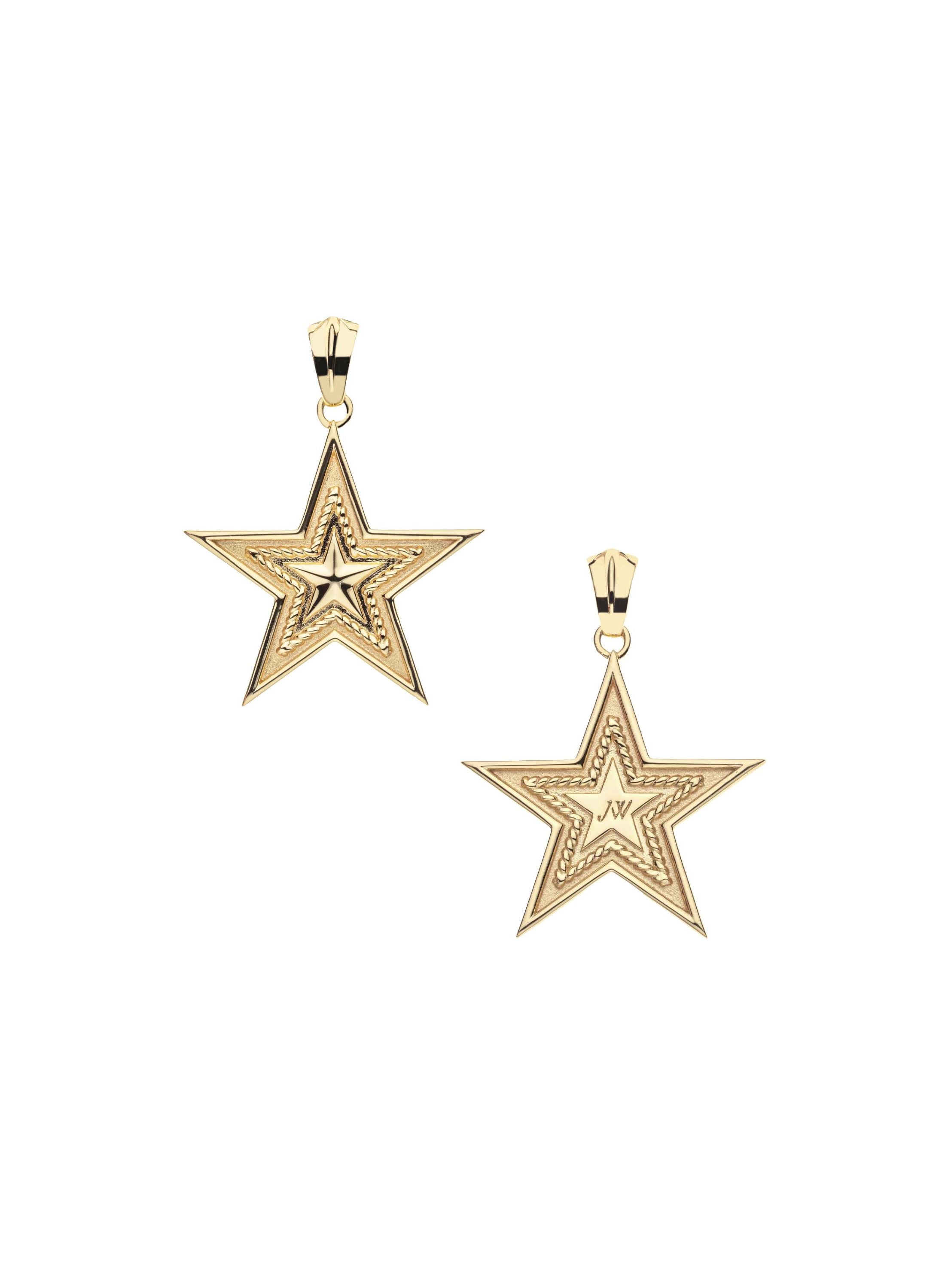 Gold star shaped pendant