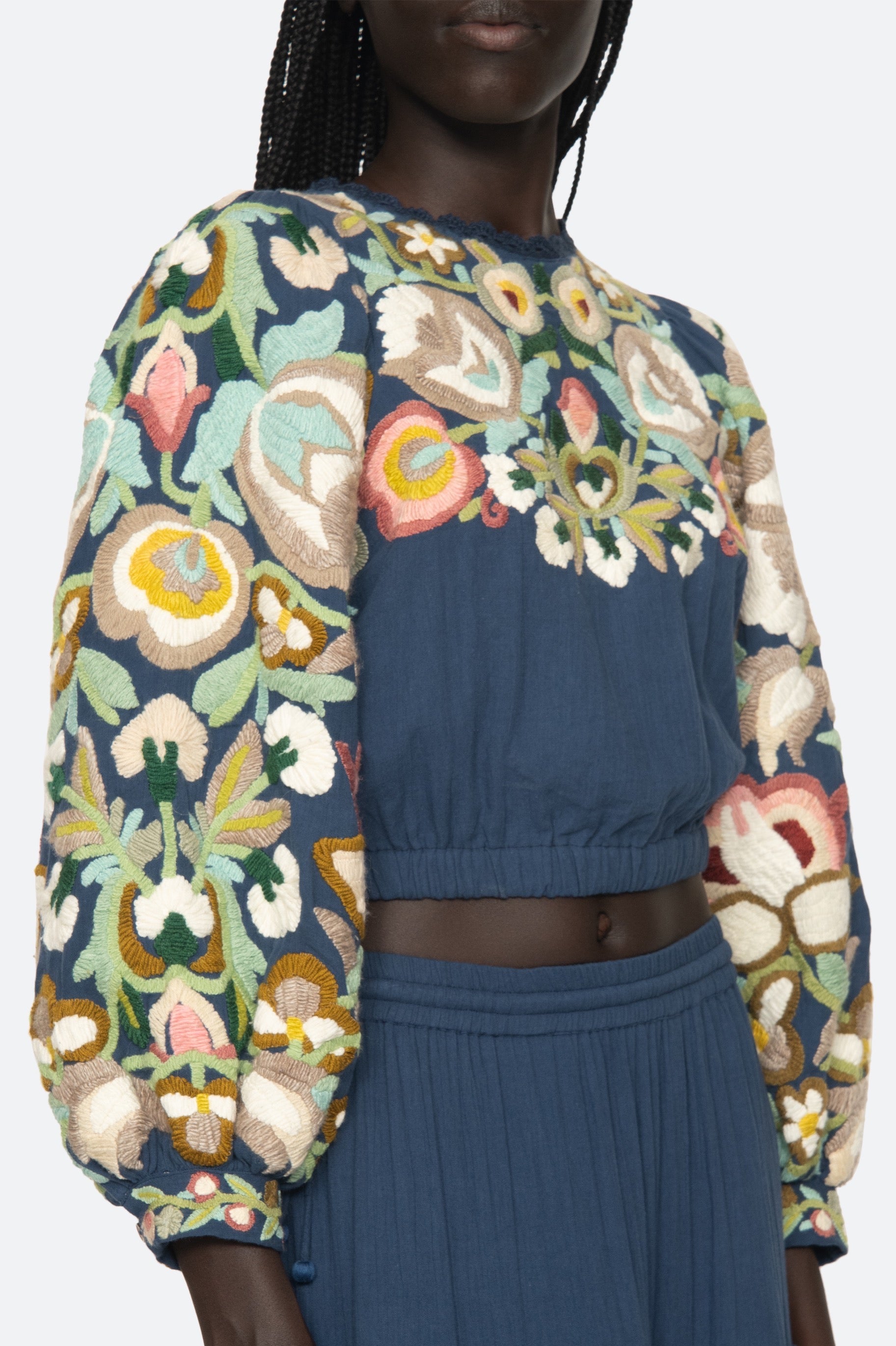 WILHELMINA EMB L/SLV TOP (D1)