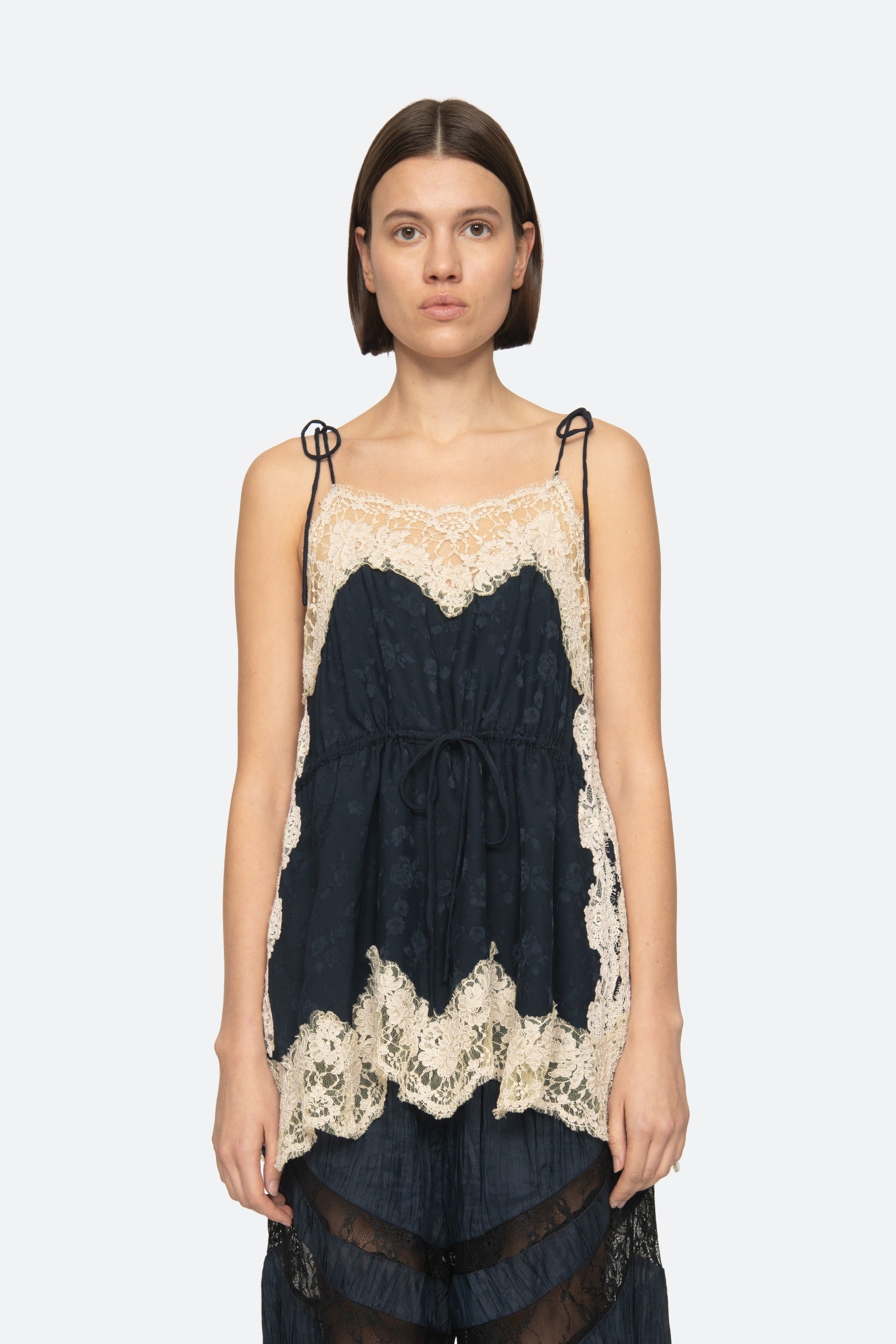 SHAY LACE TIE CAMISOLE (D1)